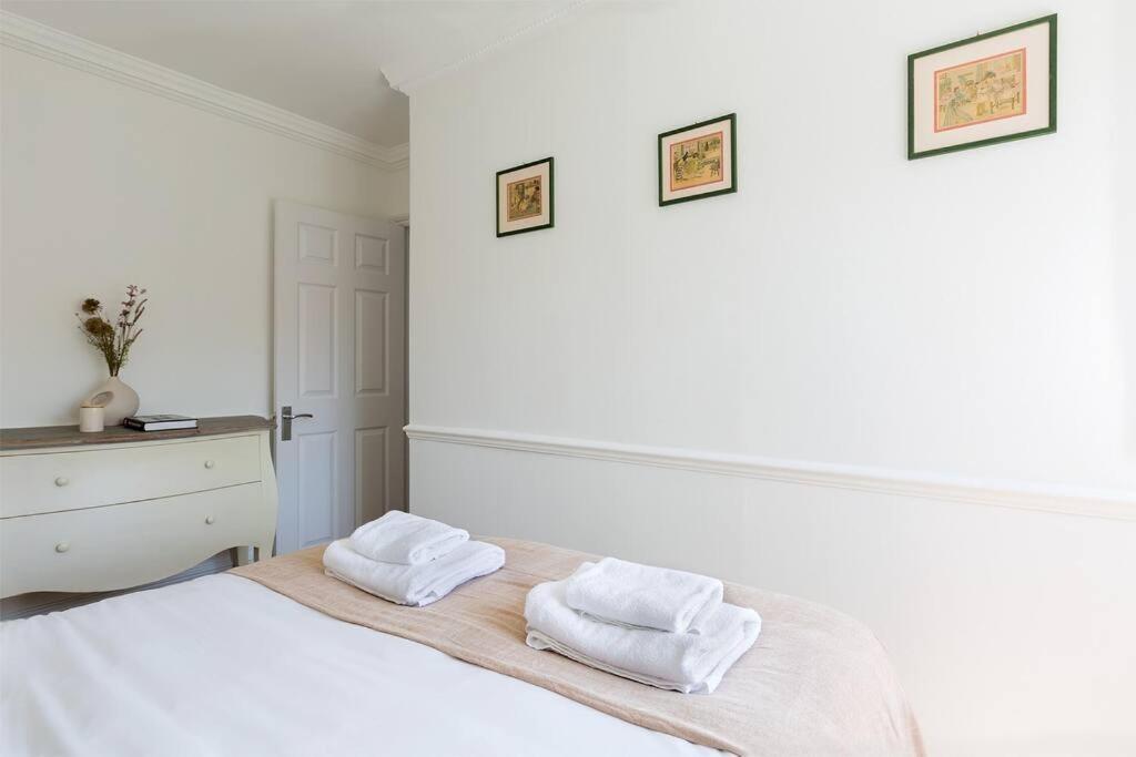 Spacious 3 Bedroom Flat With Terrace Londra Dış mekan fotoğraf